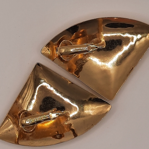 Trifari Triangle Gold Earrings - Picture 4 of 6